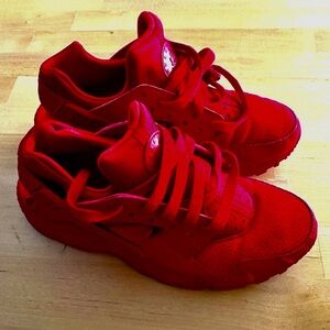 Nike Triple Red Huarache Boys 4y